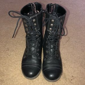 Black combat boots size 5.5